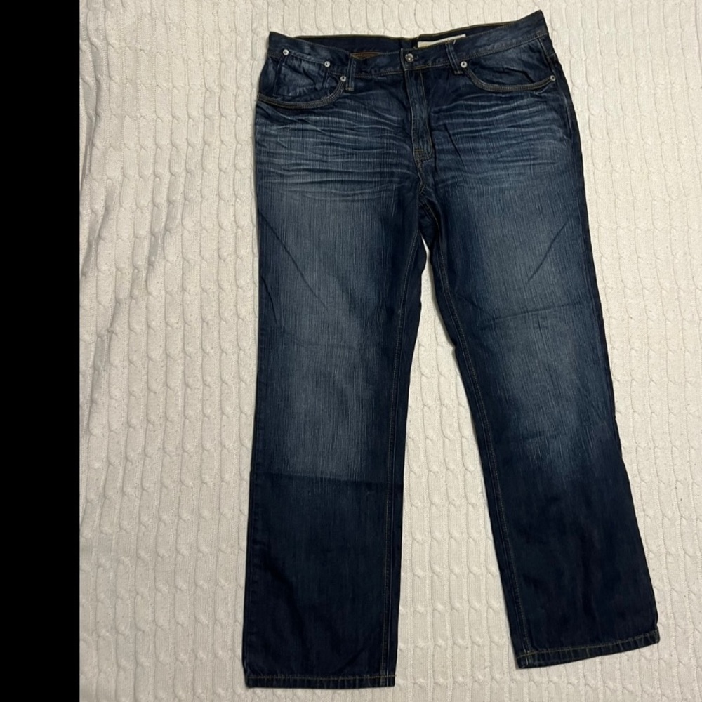 DKNY Bleecker Jean.  Mens Size 38x32.